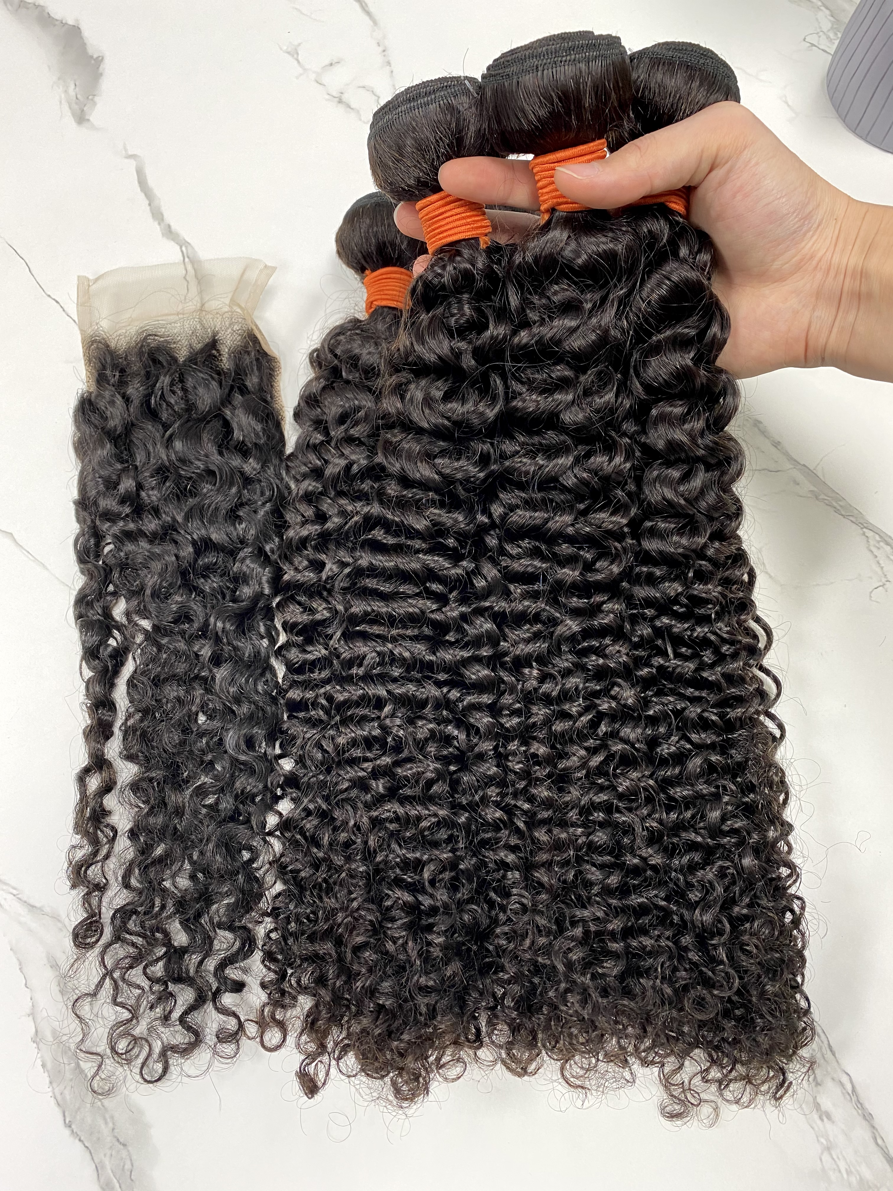 Jerry Curl Hair Bundles Cabello humano Naturaleza Black Color Remy misma Dirección de la Corona Glor de 8-30 pulgadas